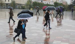Mos harroni &ccedil;adrat, edhe sot nj&euml; dit&euml; e zymt&euml;!