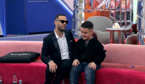 Moment prek&euml;s! Pas shum&euml; vitesh larg, Stenaldo takon