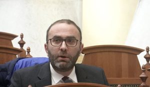 Mos provokoni opozit&euml;n! Bardhi n&euml; Kuvend: T&euml; mbahet seanc&euml;