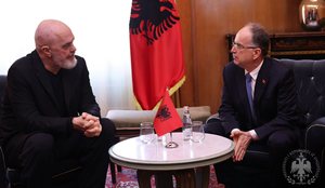 Presidenti Begaj pret kryeministrin Rama, nis procedura p&euml;r ndryshimet