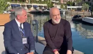 Video/ Rama flet nga Mali i Zi p&euml;r Zv&euml;rnecin: Na e kaluan