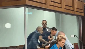 Nis gjyqi ndaj Met&euml;s dhe Kryemadhit n&euml; GJKKO, mediat nxirren nga salla
