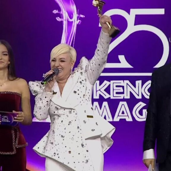 Juliana Pasha triumfon në “Kënga Magjike”!