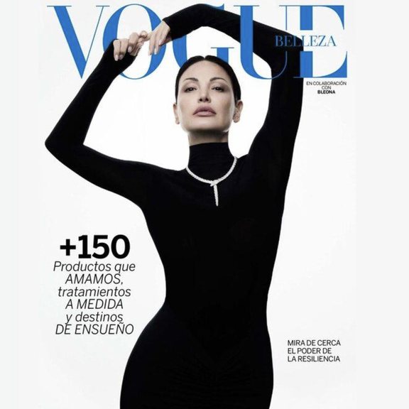 Bleona Qereti në kopertinën e dhjetorit të Vogue Latin America!