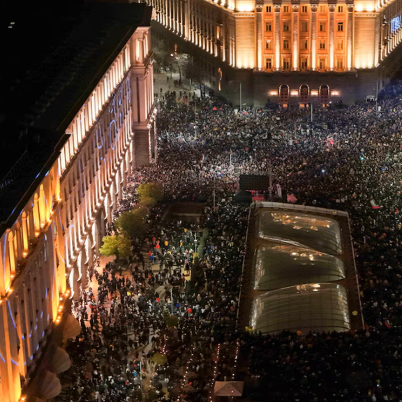Bie qeveria në Bullgari, Kryeministri jep dorëheqjen pas protestave