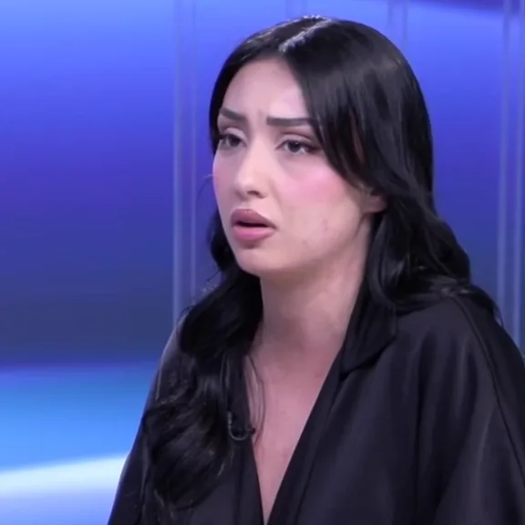 Ka ende ndjenja p&euml;r Keijsin? Stelina: Jam shum&euml; e trazuar!