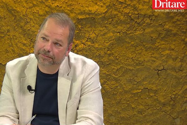 Edvin Kulluri: Sali Berisha po shet Shqipërinë te Vorio-Epiri!