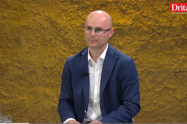 Çuni i Kukësit, doktor i shkencave politike në Londër: