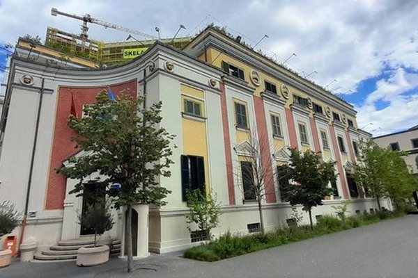 Dorëheqje dhe shkarkime pas ultimatumit të Ramës për