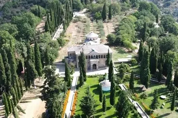 Teqeja e Libohovës, një kopsht shpirtëror mes maleve që flet