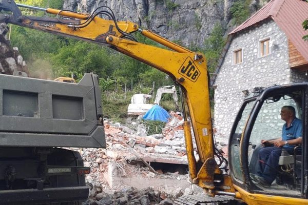 Pas shembjes së ndërtesave, Rama lajmëron aksionin e radhës