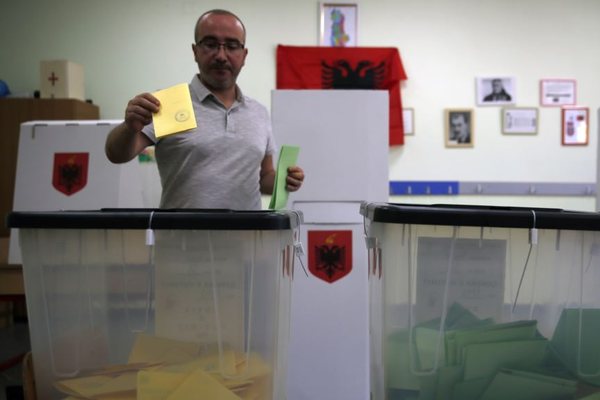 Komisioni Rregullator vulos rezultatet e 11 majit!