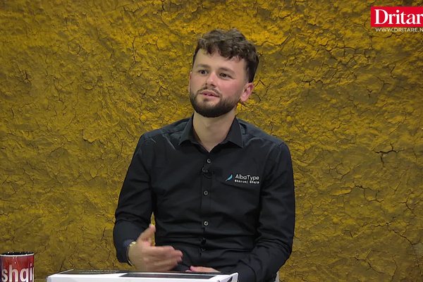 Djali i Prizrenit që po bën bashkë shqiptarinë! Flet Urim