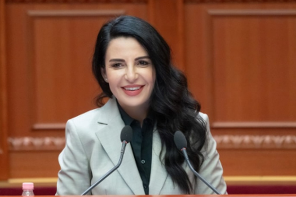 Balluku reagon për herë të parë: Nuk do të sulmoj