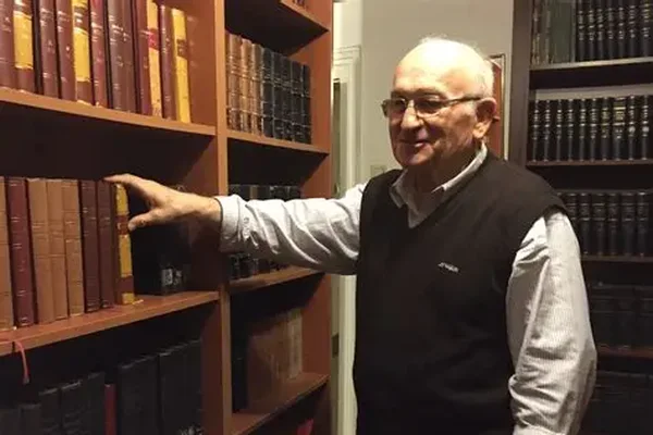 Shteti është shkresë! Flet profesor Xhevat Lloshi!