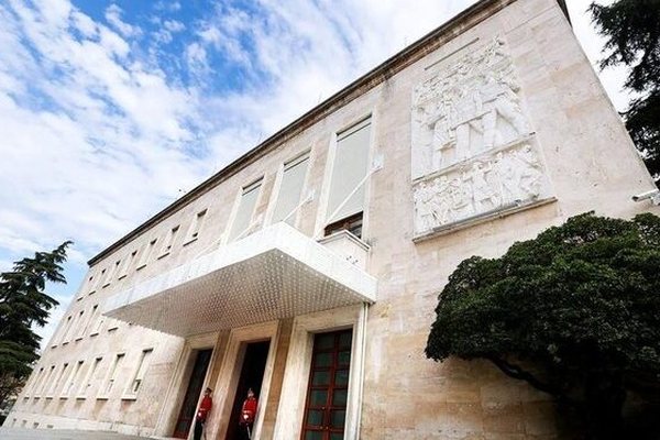 Rama bën ndryshime në qeveri, ja emërimet e reja