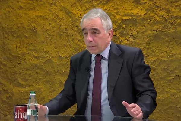 Pëllumb Xhufi: Shqipërinë e Madhe nuk e bënë