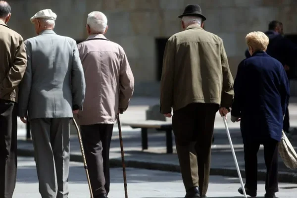 Alarm: Tregu i zi i kujdestarëve të të moshuarve në