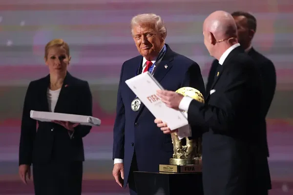 Presidenti i SHBA-së, Donald Trump merr Çmimin e Paqes të