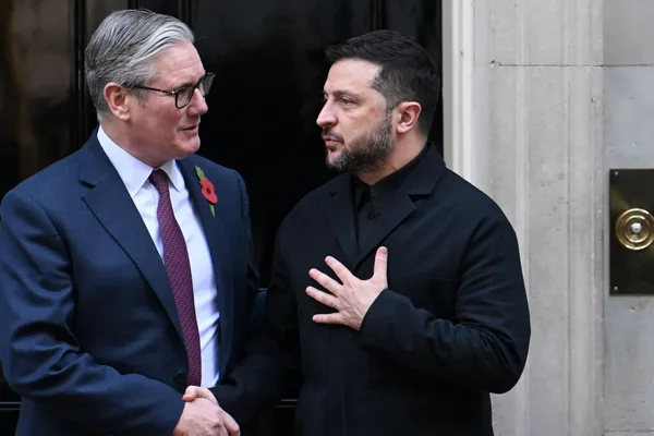 Presion nga SHBA, rezistencë nga Europa. E ardhmja e Ukrainës në