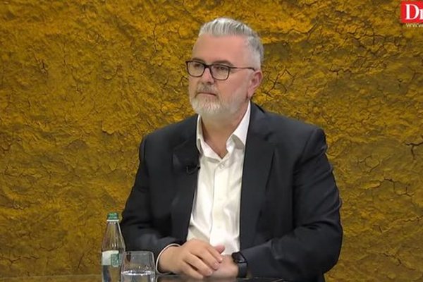 Ministri Gogu: Qeveria pret vendimin e Gjykatës Kushtetuese për