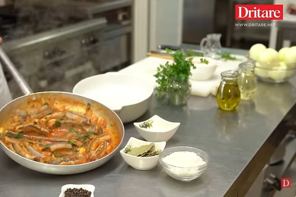 Tava e ngjalës që mban gjallë traditën dhe familjen në