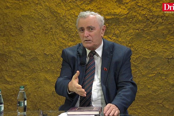 Palnikaj: Pal Engj&euml;lli ishte djali i tezes s&euml; Sk&euml;nderbeut!