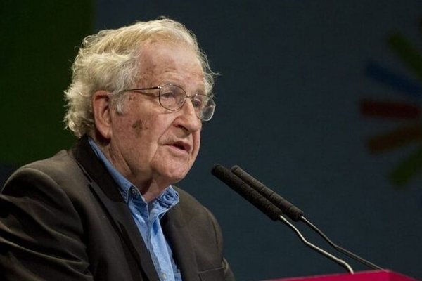 Kur Noam Chomsky firmoste p&euml;r lirimin e Dema&ccedil;it!
