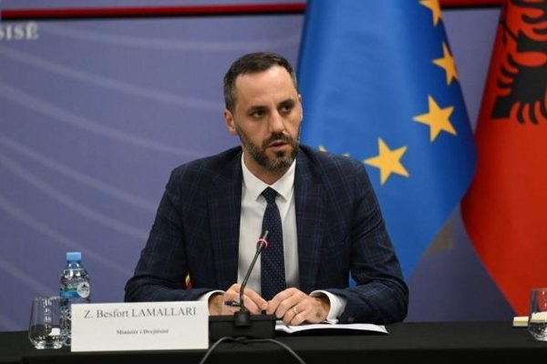 Shlyhet 30% e mbetur e kompensimit p&euml;r pronar&euml;t, p&euml;rfitojn&euml;