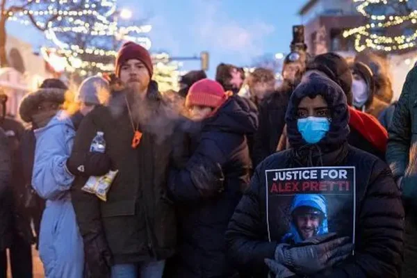 Vrasja e Alex Pretti nga agjent&euml;t e emigracionit, protesta masive n&euml;