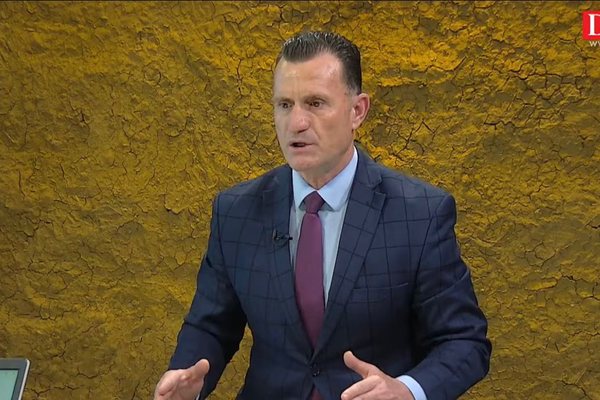 Dhunohet n&euml; Vlor&euml; Kujtim Cakrani! Avokati: M&euml; godit&euml;n pas