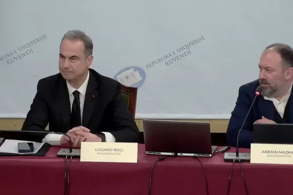 Mblidhet Komisioni i Reform&euml;s Territoriale, opozita rikthehet n&euml;