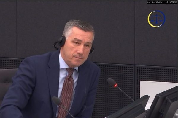 Dita e kat&euml;rt e gjyqit n&euml; Hag&euml;, vijon mbrojtja e Kadri Veselit!