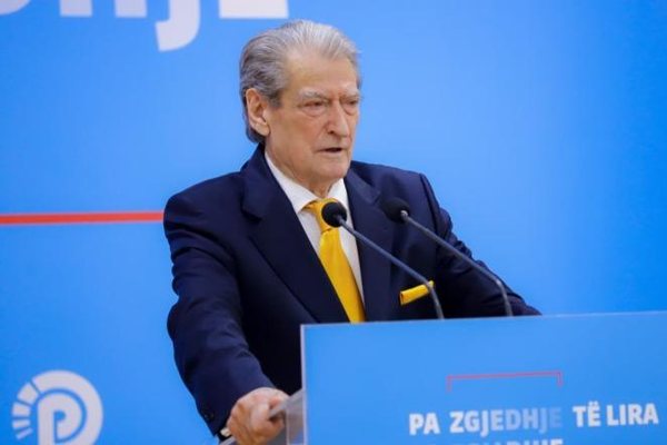 Berisha: Shprehja &lsquo;Puthu me Milon&rsquo; u b&euml; &lsquo;Puthu me