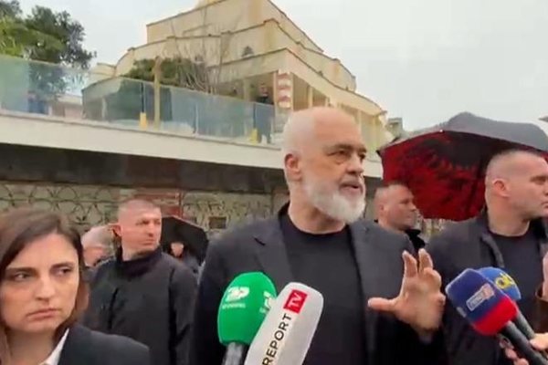 Projekti TID n&euml; Durr&euml;s/ Rama takon familjet: Do t&euml;