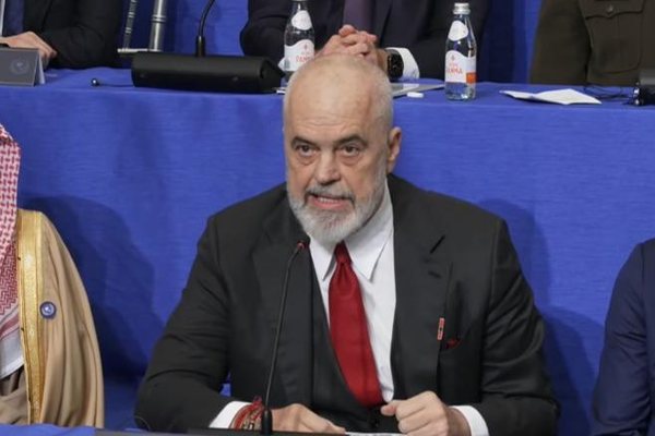 Rama n&euml; Bordin e Paqes: Vler&euml;sojm&euml; rolin de&ccedil;iziv t&euml;