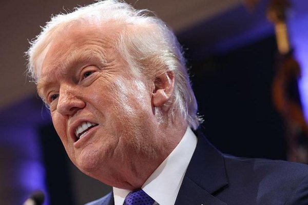 Donald Trump sfidon Gjykat&euml;n Supreme t&euml; SHBA: Rrit tarifat n&euml; 15%