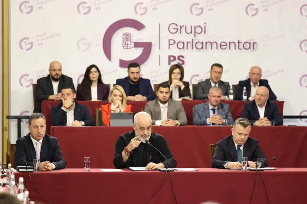 Rama i p&euml;rgjigjet Athin&euml;s zyrtare: U mahnita nga reagimi i