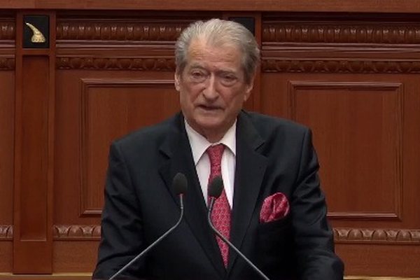 Berisha p&euml;r projektin n&euml; Zv&euml;rnec: M&euml; seriozi n&euml;
