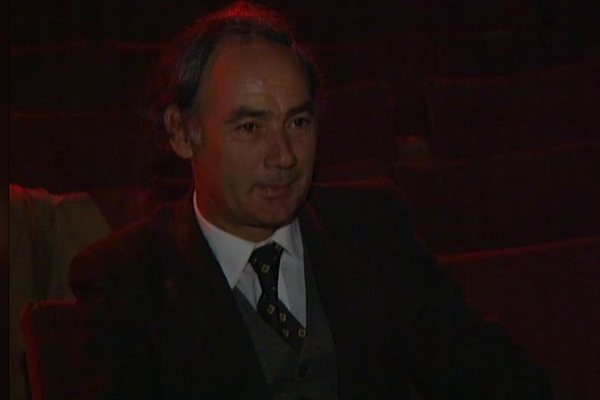 G&euml;zim Kame n&euml; provat e Eduardo De Filippo-s, ku luante Ndrenika me