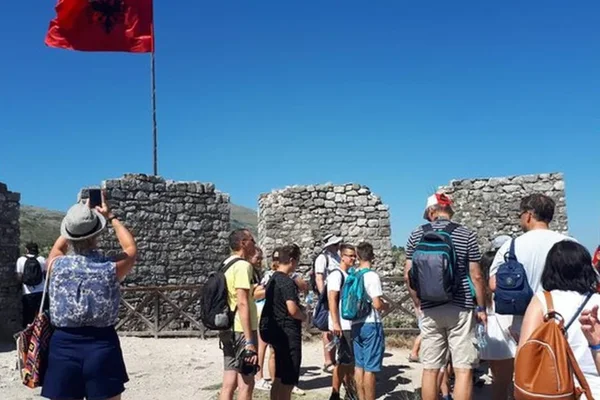 Rama: Po anulohen rezervimet turistike!