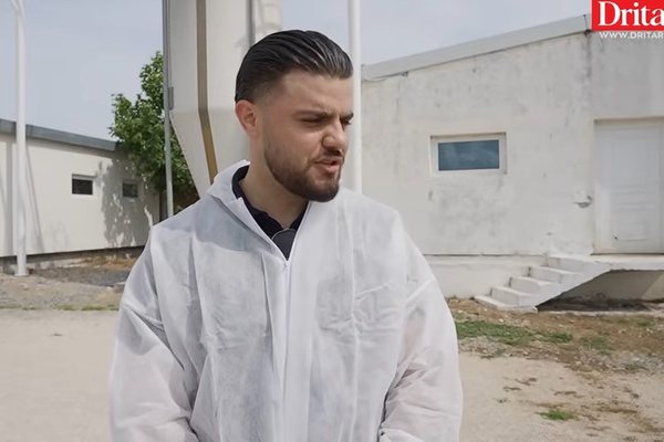 Historia e 21-vje&ccedil;arit q&euml; punon me baban&euml; n&euml; ferm&euml;n e