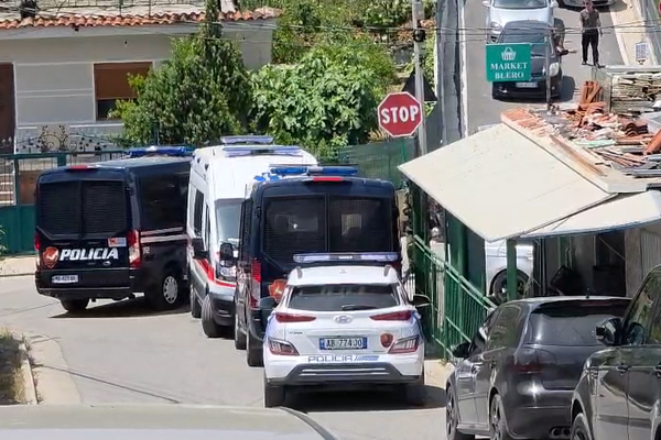 Vrasje n&euml; Kam&euml;z, 27-vje&ccedil;ari humb jet&euml;n pas t&euml;