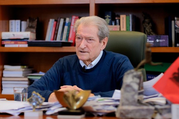 Berisha: Jemi pro investimit por n&euml; protest&euml; demokrat&euml;t mund