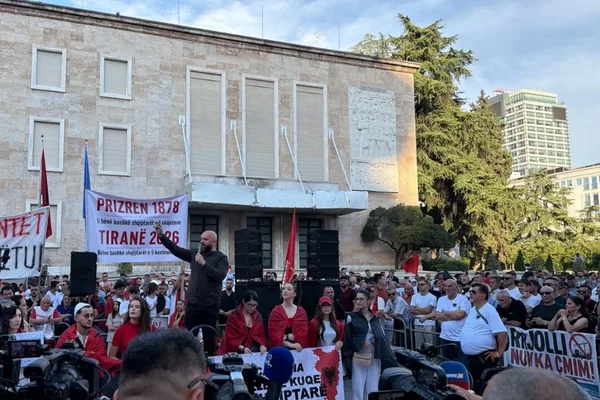 Berisha n&euml; burg! T&euml; rinjt&euml; e FRPD-s&euml; p&euml;rplasen me