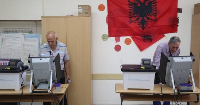 Garë e ngushtë mes PS-së dhe PD-së në Vorë. Cila