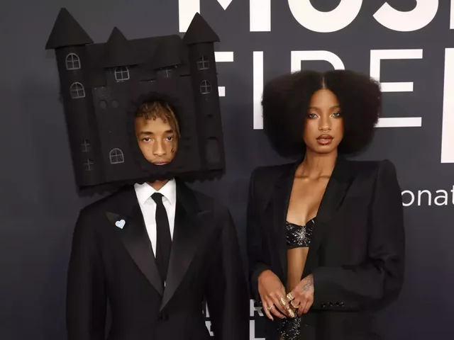 Veshja unike e djalit të Will Smith, Jaden Smith!