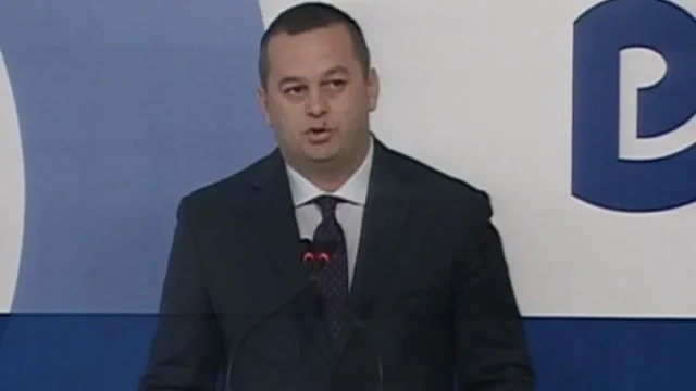 Deputeti i PD-së tërhiqet nga kandidimi në Primare