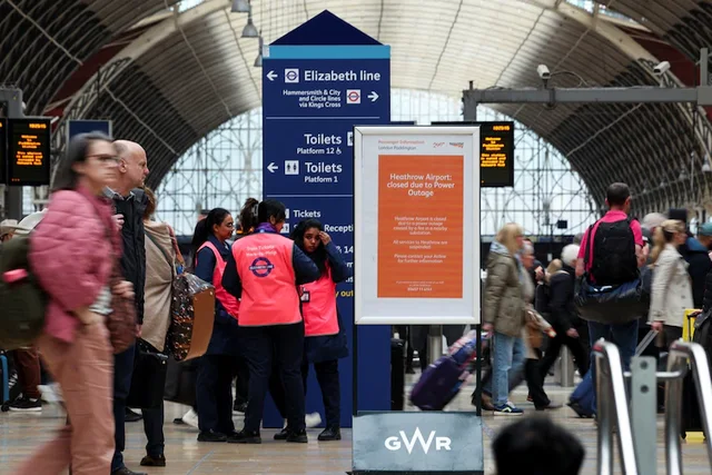 U përfshi nga flakët. Aeroporti Heathrow i Londrës do të