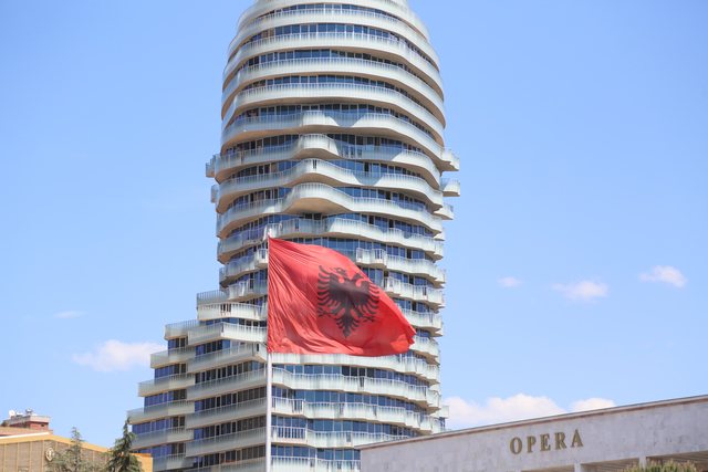 Tirana bëhet gati për Samitin e Komunitetit Politik Evropian!